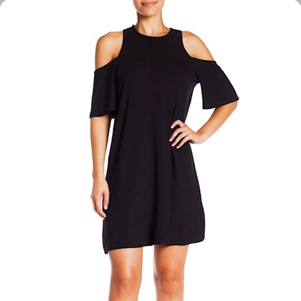 CUPCAKES & CASHMERE black cold shoulder dress size small new with tags NWT